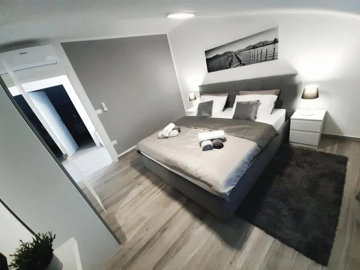 Apartment Guesthouse Villa Brestova Plomin