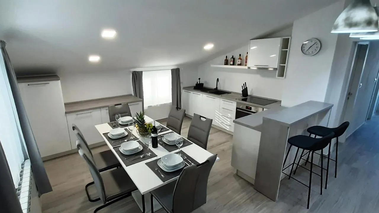 Guesthouse Villa Brestova Plomin 0*,