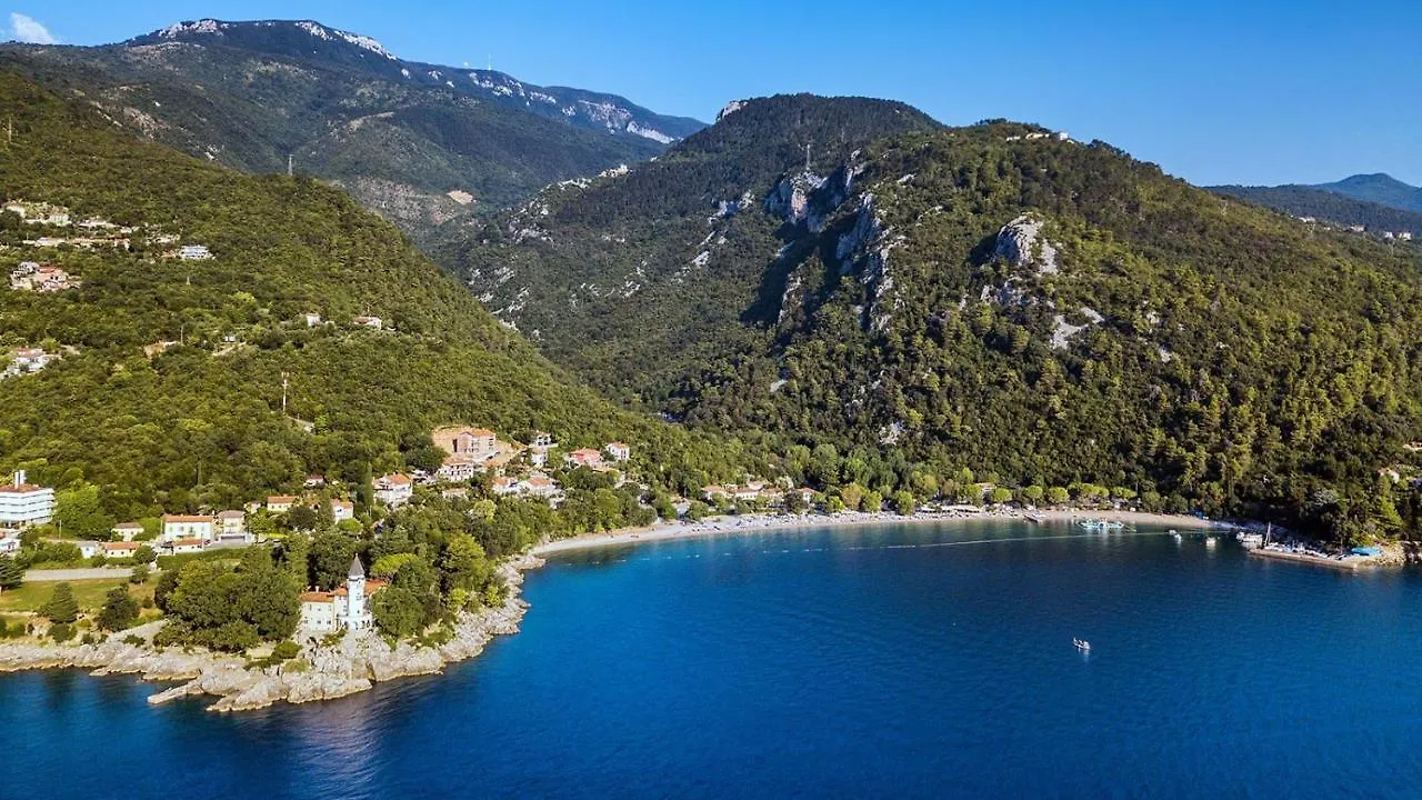 Apartment Guesthouse Villa Brestova Plomin